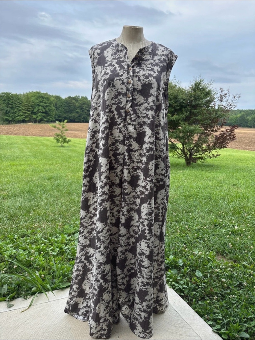 Bucket List Wide leg palazzo pantsuit jumpsuit size medium grey cream